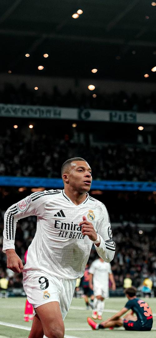 中超三连冠！海港客场1-0英博，加布里埃尔制胜球+进球被吹（海港客场1-0英博夺中超三连冠：加布里埃尔制胜球，另一次破门被判无效）