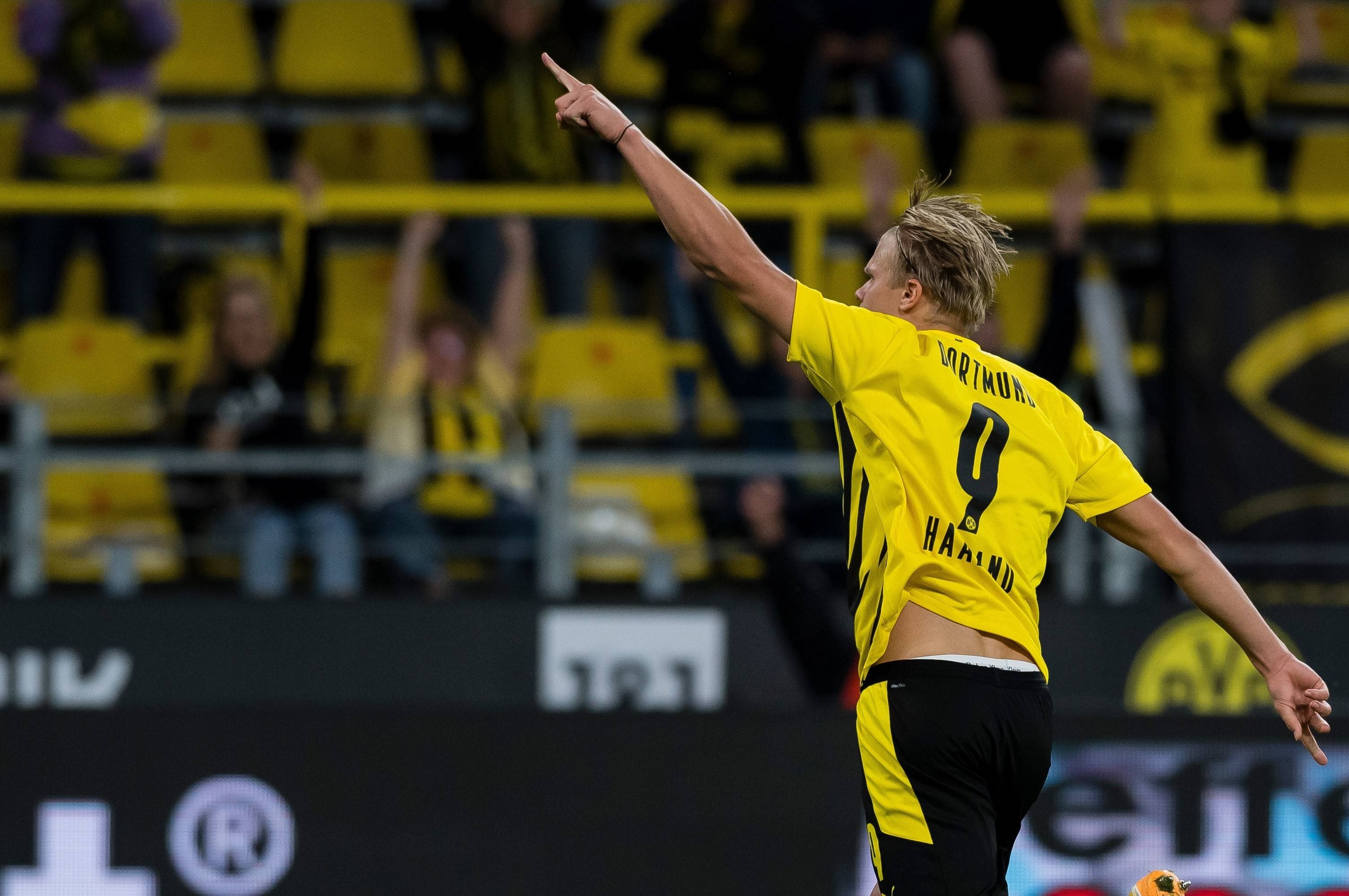 中超：上海海港主场3-2战胜长春亚泰