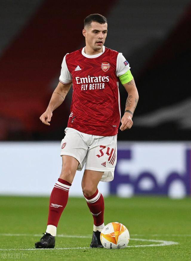 世界杯小组赛抽签出炉，各组形势复杂，韩国、意大利、巴西等队有望晋级，美国、土耳其等队面临挑战。